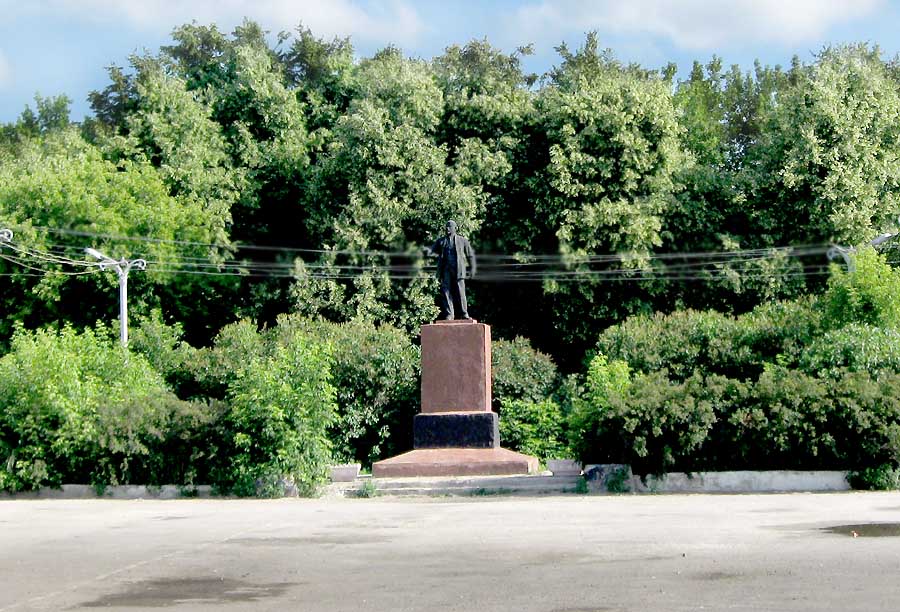 Елатьма. Площадь  В.И.Ленина. Фото Ф.Трофимова 2006 г.