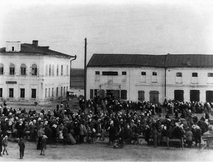 Елатьма. Центральная площадь.