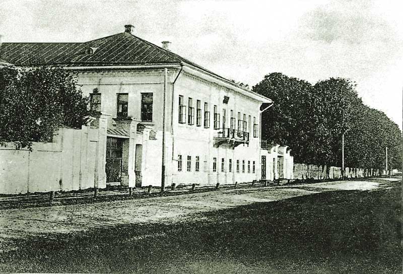 Елатьма. Бывшая женская гимназия.