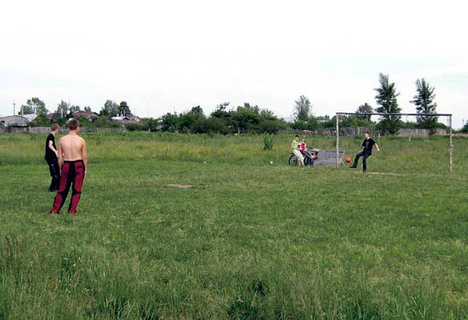 Елатьма. Бывший стадион. Фото Н.Зиновина 2008 г.